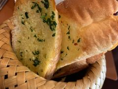 餐前面包Bread-Golden Lily河内巴黎法越料理餐厅(建国西路店)