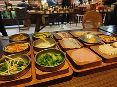-银米·云南传统过桥米线(双廊黑金冠店)