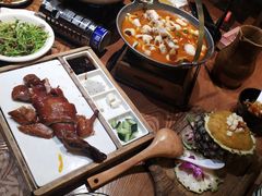 -老滇山寨•云南特色菜•地方菜•民族风情歌舞表演(金碧店)