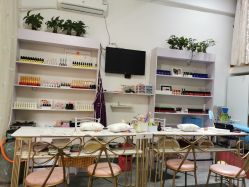 -拾花印记美甲店