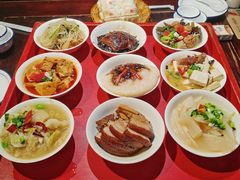 -蓝田九大碗民俗食府(蓝田店)