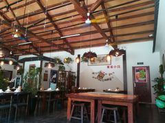 大堂-东家小院金汤酸菜鱼(南阳路店)