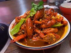 -虾弄弄海派小龙虾·牛羊蝎子火锅