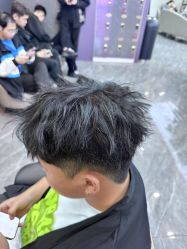 -藤野造型烫染·漂发