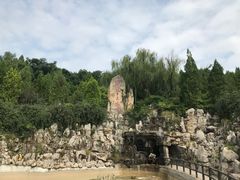 -雪山彩虹谷景区