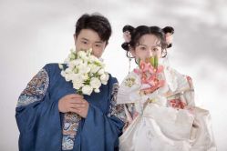 -都市丽人婚纱摄影