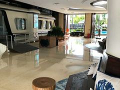 -皇马海口湾海景酒店(万绿园秀英港店)