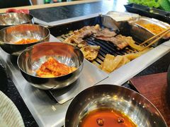-臻牛烤肉