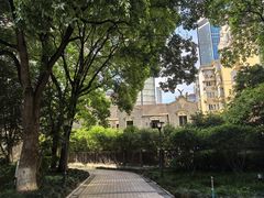 -蓝海豚游泳俱乐部(南京西路店)