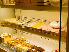 面包甜点陈列柜-好利来(尚志大街店)
