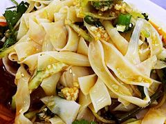 -YI PIN JU 一品居中餐厅 中国超市