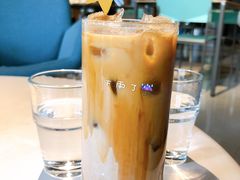 黑糖燕麦冰拿铁-sugarman espresso素饮糖人高新咖啡工厂