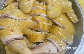 Steamed Chicken with Lotus Seeds
