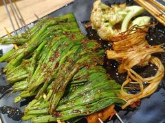 烤韭菜-西街夜油条·麻团包乌饭