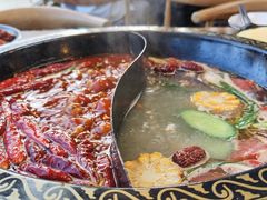 -小志家.鲜牦牛肉牛杂火锅野生菌汤锅