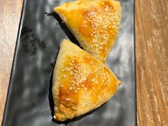 新疆烤包子-耶里夏丽新疆餐厅(百联中环购物广场店)