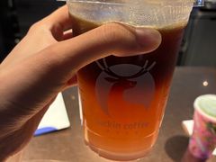 -瑞幸咖啡(华新地铁站地下商业街店)