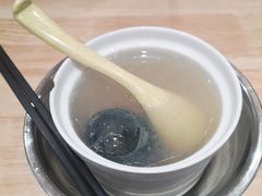 皮蛋肉饼汤-周真真南昌拌粉·瓦罐汤(敦化路店)