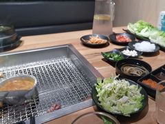 -肉甲韩国木炭烤肉(新壹街1店)