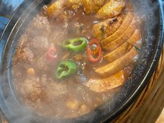 民间狮子头炖鱼头-打酱油·非遗淮扬菜(瘦西湖梅岭店)