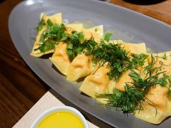 龙虾和虾仁饺子，柠檬和香草-Mercato莫卡多露台餐厅与酒吧(K11店)