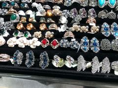 -兴旺欧韩城(上海兴旺国际服饰城店)