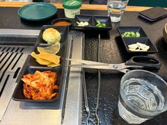 -臻牛烤肉