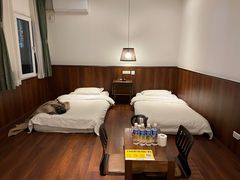 -拖板鞋咖啡旅行酒店(春熙路地铁站店)