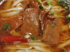-矮子粉店1985·长沙米粉(湘春路店)
