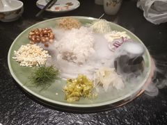 -得意咚瓜·顺德鱼生·冬瓜火锅(深圳首店)