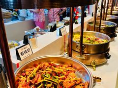 -涨巢·潮玩水疗局