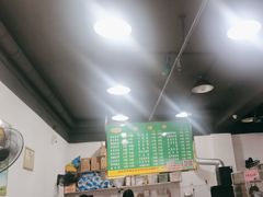 -咪咪甜品(金城江公园-中心广场店)