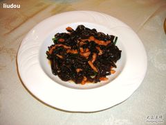 肉炒松蘑-鸭王烤鸭店(三里河店)