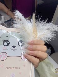 -小黑瓶美甲美睫