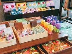 -莓园冰淇淋店