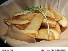 -卡普里披萨·牛扒·下午茶