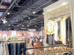 -燕莎奥特莱斯购物中心