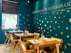 -Mark&Mars Restaurant