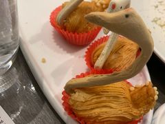 金牌榴莲酥-宴会中心
