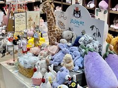 -钟书阁(松江泰晤士小镇店)