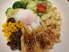 -POKEE VIA&Brunch·维娅(重庆来福士店)