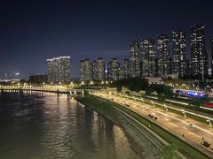 -南京眼步行桥