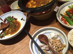 -云海肴·汽锅鸡·云南菜(天山百盛优客店)