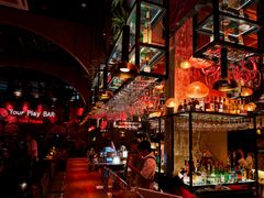 -FOUR PLAY BAR