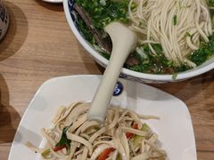 -西部马华清真兰州牛肉面·烧烤夜市(三里河店)