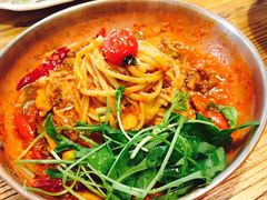 牛肉辣油意面-I HOLIC艾豪丽披萨(KKone店)