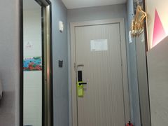 -逸米酒店(广州中山大学附属第一医院东山口地铁站店)
