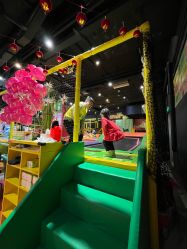 -蹦蹦跳跳(新奥购物中心店)