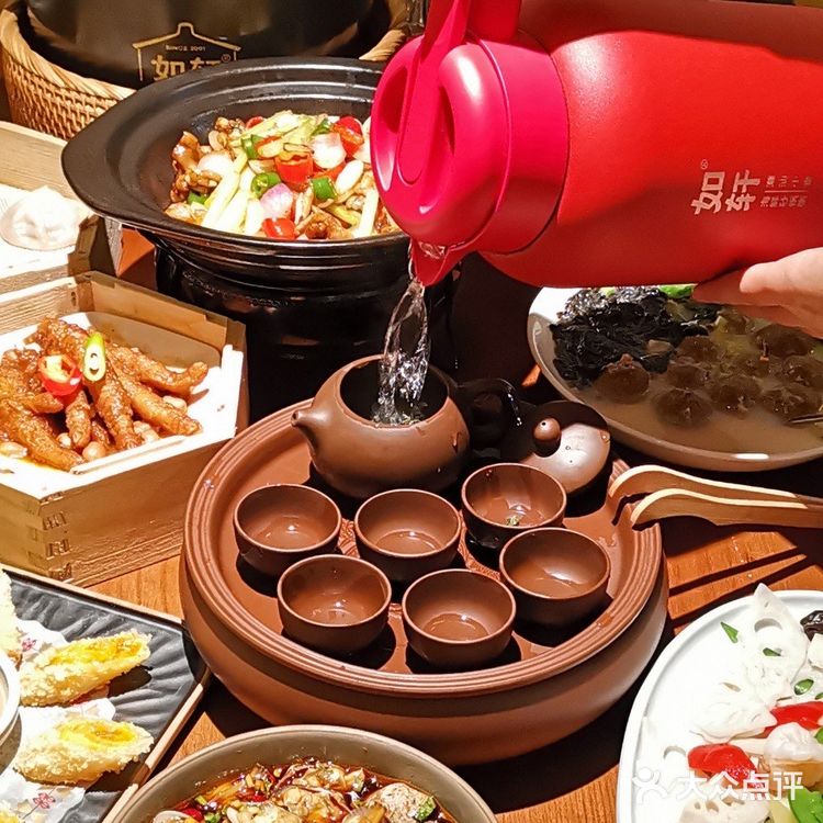 杭州新开的!粥好吃潮汕菜也好吃。