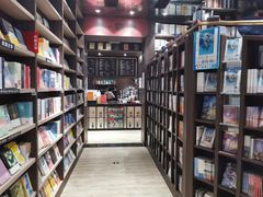 -钟书阁(群光广场店)